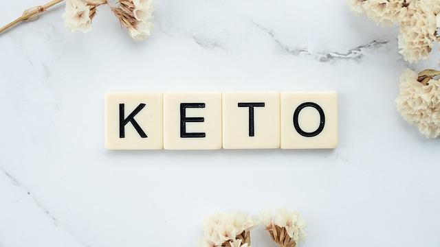 Keto Snídaně: Nejlepší Recepty pro Vaši Nízkosacharidovou Dietu