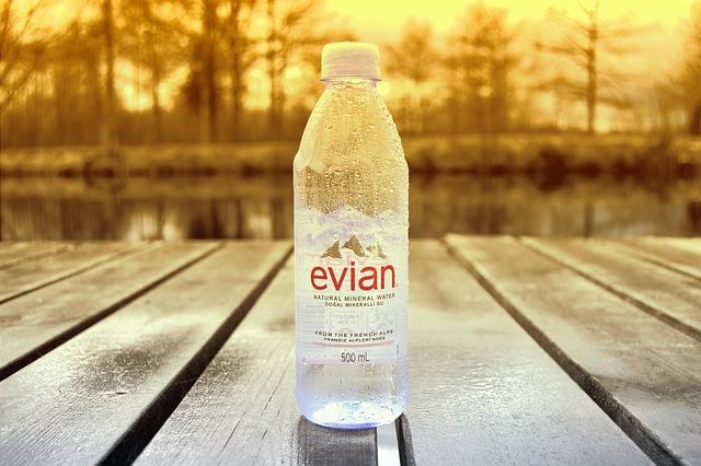 Evian voda: Proč je volbou šampionů a jak ji využít