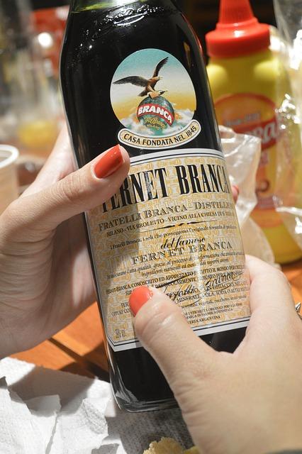 Jak správně objednat Fernet v baru