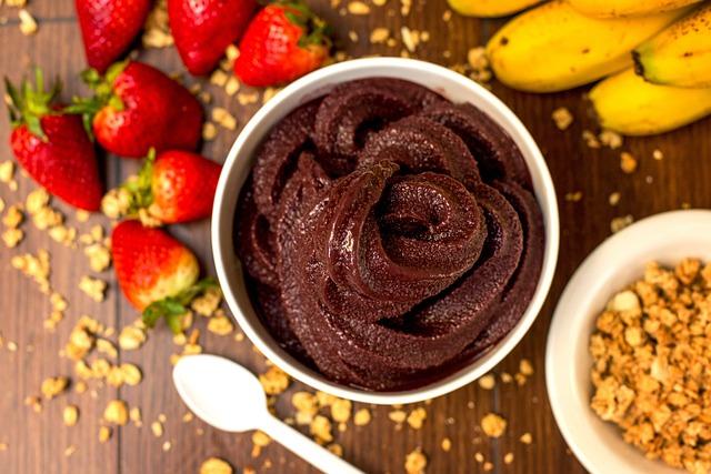 Jak si připravit osvěžující smoothie bowl plné vitamínů a minerálů